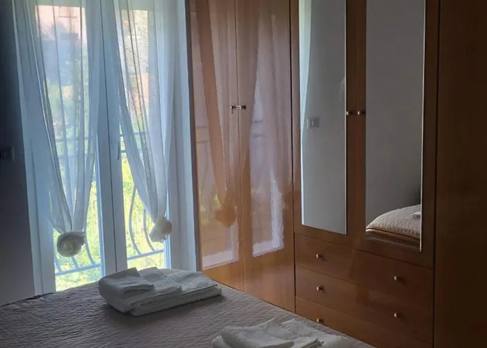 Domus In Horto Feriehus Perdifumo